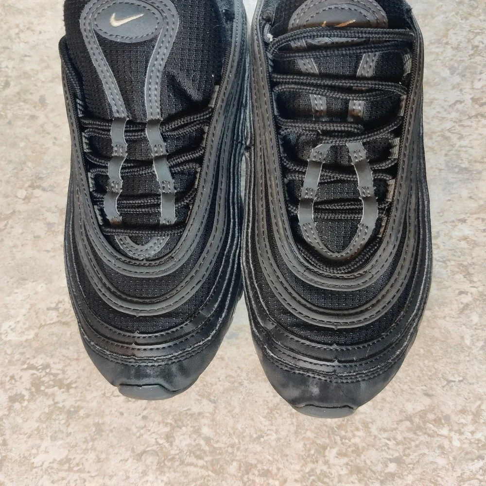 Nike Air Max 97 GS Triple Black Shoes Youth Size 7 Sneakers Athletic 921522-011